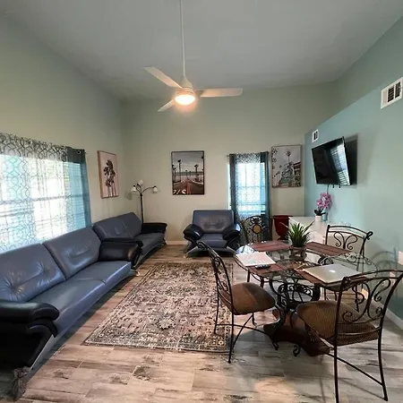 2 Bedroom 5 Min Manasota Beach ,Venice